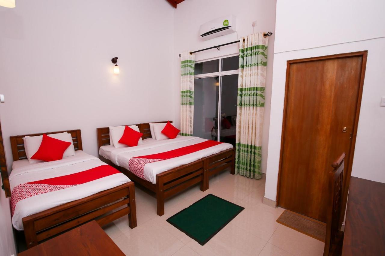 Oyo 438 Sarala Residence Hotel Kandy Eksteriør billede