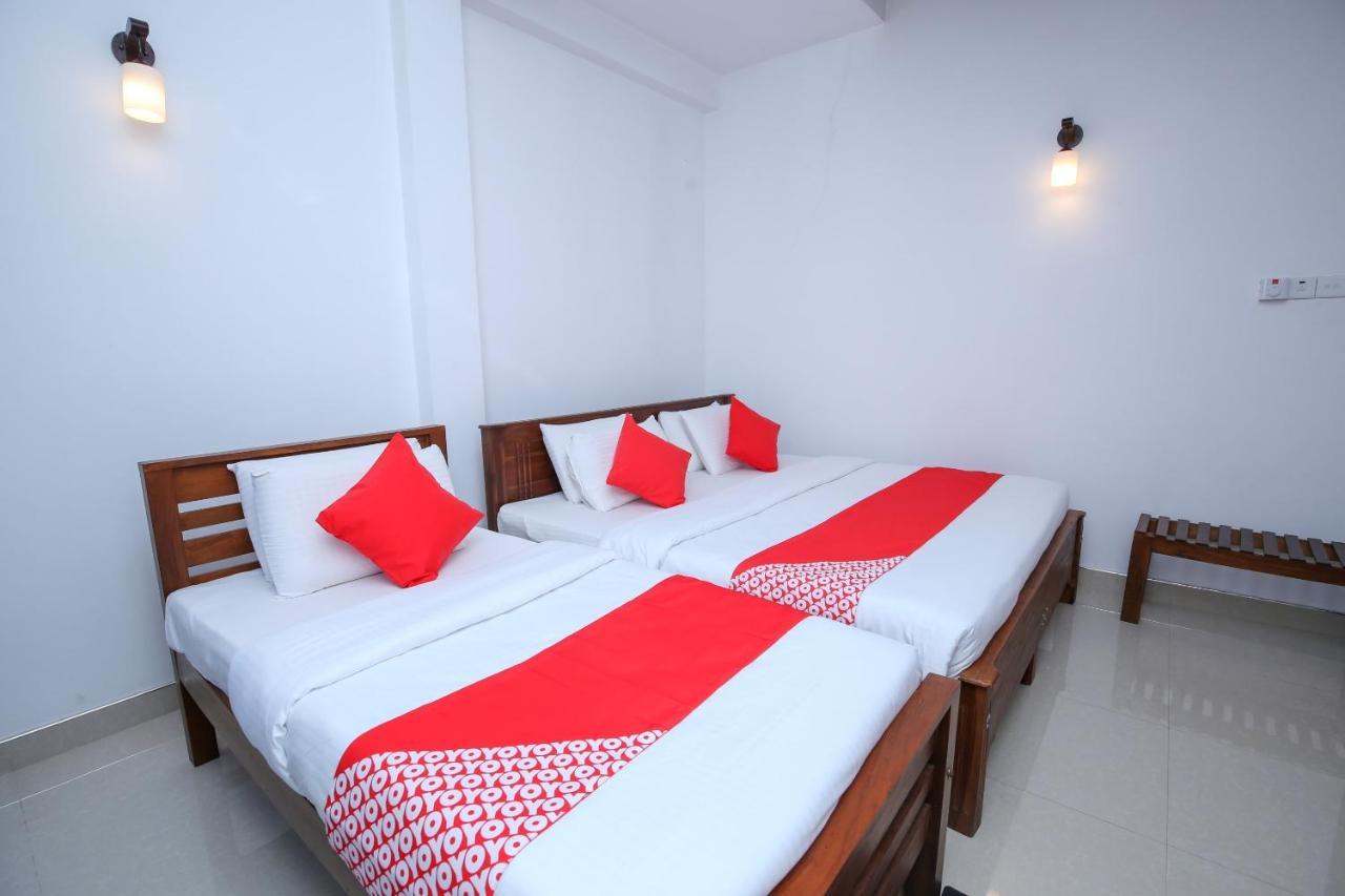 Oyo 438 Sarala Residence Hotel Kandy Eksteriør billede