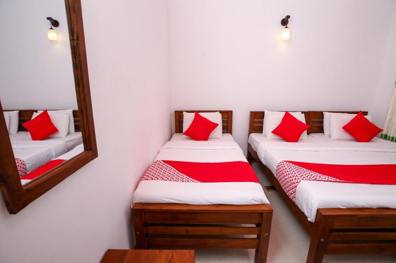 Oyo 438 Sarala Residence Hotel Kandy Eksteriør billede